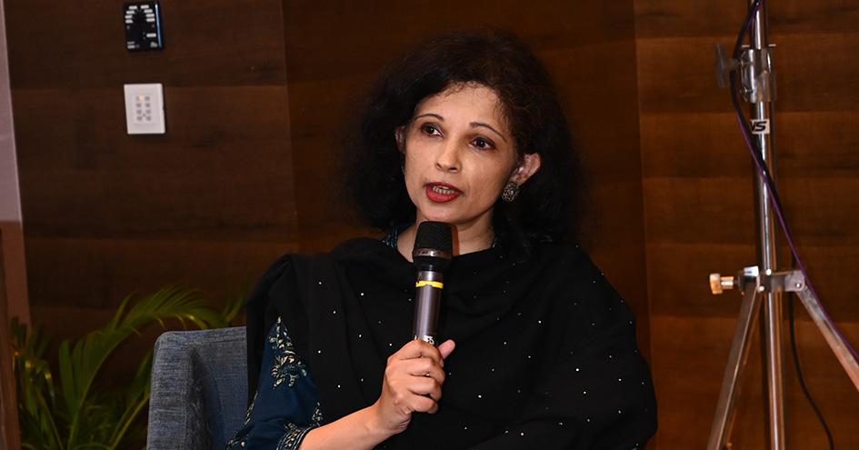 The-Write-Circle-Bhubaneswar-with-Deepta-Roy-Chakraverti-Author